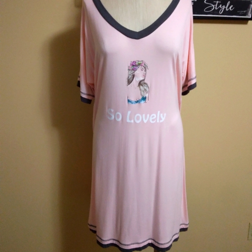 💥 CLOSET CLOSING SALE 💥 Ladies Lounge Dress